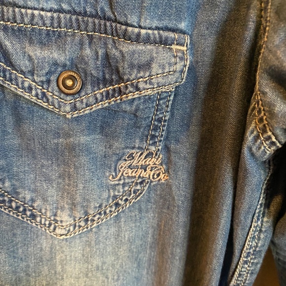 Beautiful EUC Jean snap up “Marie Jeans”beautiful tunic with belt, super soft. - Picture 3 of 3